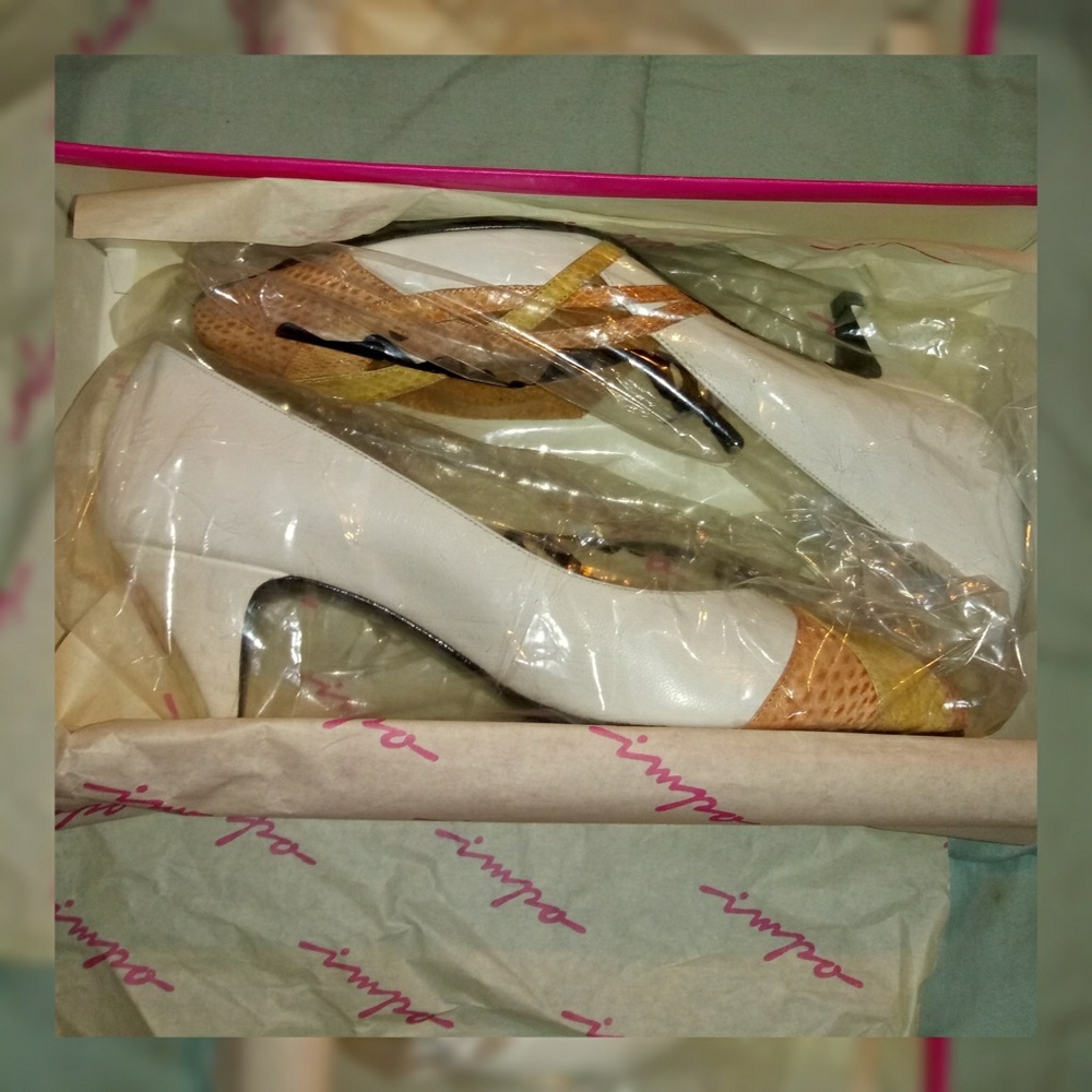 🛍BNIB🛍 Vintage Impo “Cascade” Style Heels - Picture 2 of 7